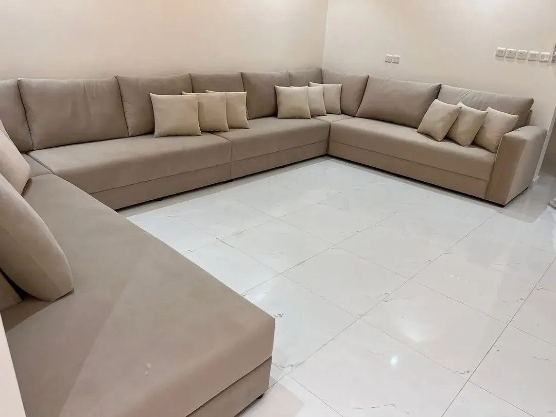 تنجيد كنب زاوية U بيج في الجهراء — صورة 2